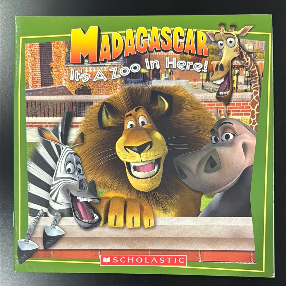 Madagascar: It’s A Zoo In Here! - Scholastic Softcover Children’s Book